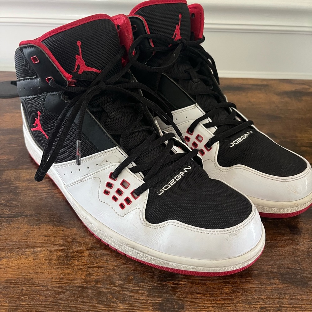 Nike Air Jordan 1 Flight basketball sneakers